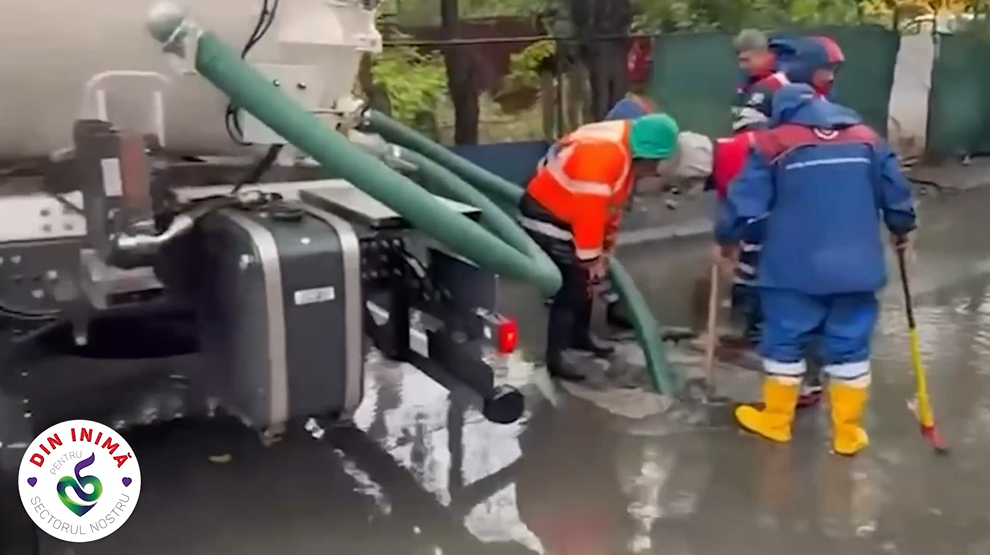 PRIMĂRIA Sectorului 5 continuă acțiunile pentru limitarea efectelor produse de ploaia abundentă (P)