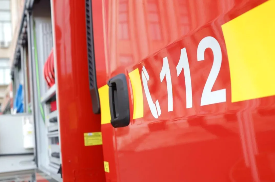 Miros „posibil periculos” de gaze, detectat la un fast-food din Sectorul 5. Pompierii și membrii companiei de gaze au venit de urgență la fața locului