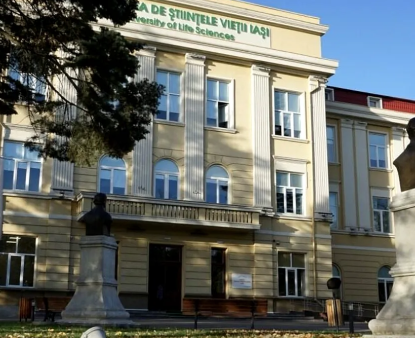 Ce spun colegii profesorului universitar din Iași, acuzat de mai multe studente, de ani buni, de comportamente nepotrivite cu tentă sexuală