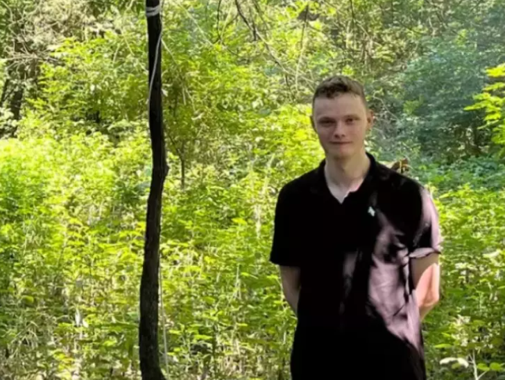 S-a autoproclamat cel mai tânăr „președinte” din lume. Apoi a fost deportat. Britanicul care și-a creat propria „țară” pe Dunăre