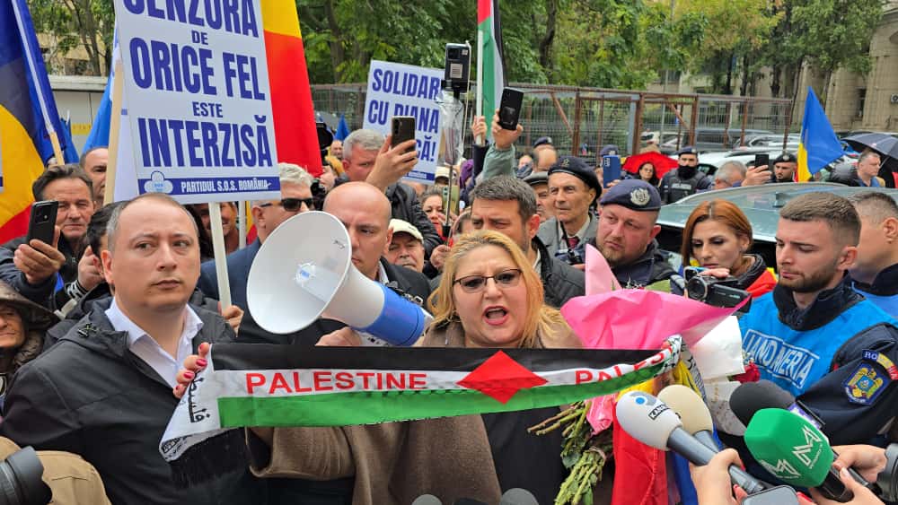 Diana Șoșoacă este acuzată de 11 infracțiuni de procurorii Parchetului General. Aceștia au declanșat urmărirea penală împotriva liderei SOS