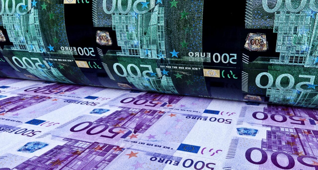 A doua zi după rectificarea bugetară, România a rămas fără bani și se împrumută pe piețele externe. Câți bani speră România să obțină