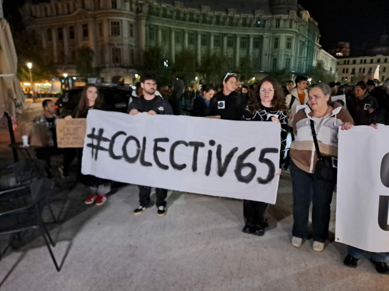 A început marșul comemorativ după 10 ani de la incendiul din Clubul Colectiv