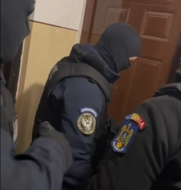 Descinderi uriașe în toată țara. 150 de percheziții DIICOT care vizează traficanții de droguri, de minori și grupările de criminalitate informatică
