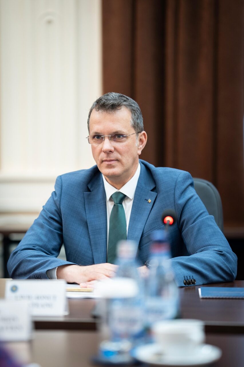 Ionuț Moșteanu anunță semnarea contractului pentru AVIOANELE F-16 de un euro: „România continuă să investească în apărare”