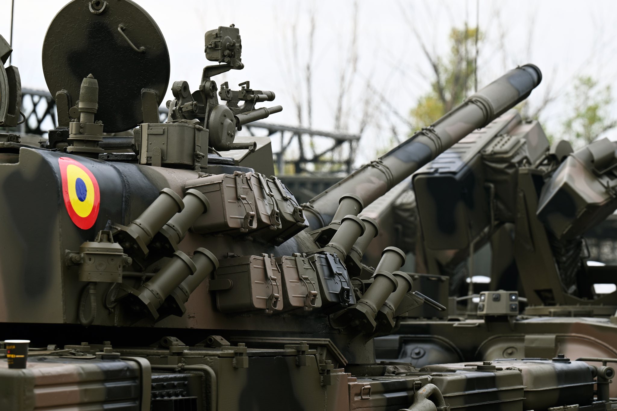 România cu paradă, dar fără ministru al Apărării. Repetiții generale pentru Ziua Națională. Peste 2.900 de militari și 45 de aeronave