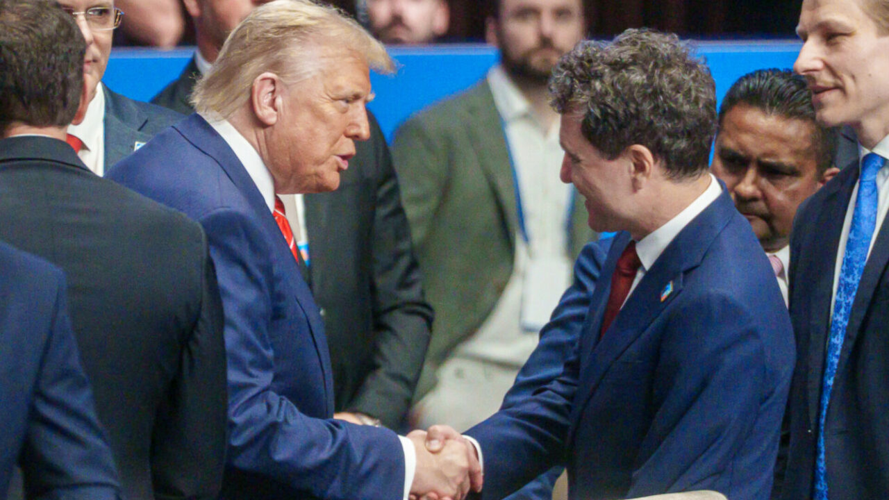 Nicușor Dan, reacție întârziată chiar și în plan extern. I-a mulțumit lui Donald Trump pentru cuvintele frumoase despre Romania, după 5 zile: „Aștept cu nerăbdare să vă mulțumesc personal”