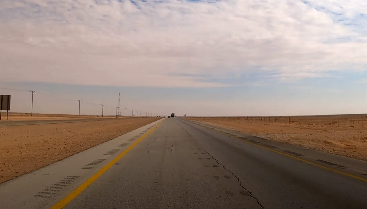 Cea mai lungă AUTOSTRADĂ dreaptă din lume. Câți kilometri are și unde este situată