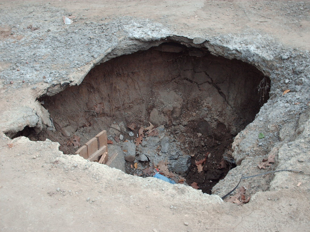 Vecinii te pot reclama. Construcțiile care necesită AUTORIZAȚIE: Proprietarii pot fi obligați să le demoleze