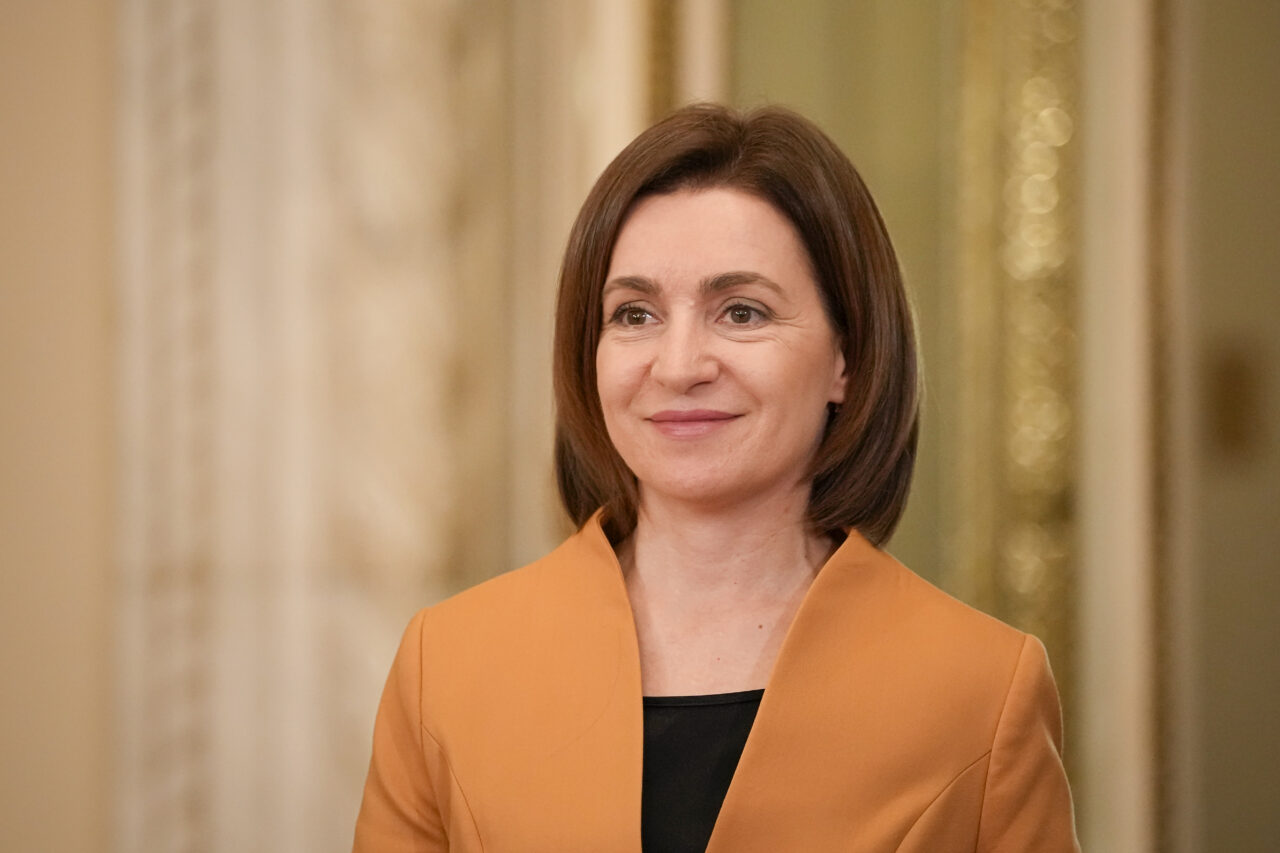 Maia Sandu primește 20 de milioane de euro de la UE ca să se apere de Putin
