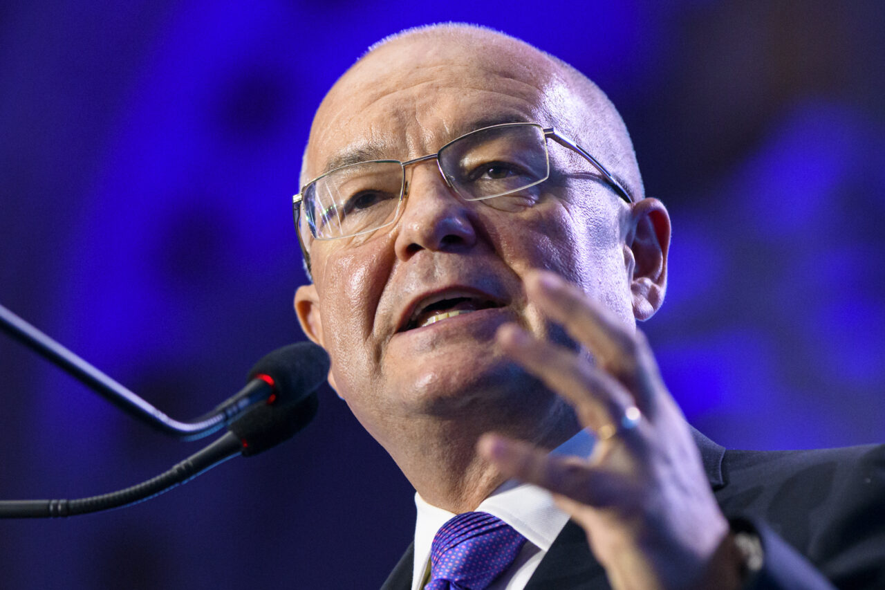 Scandal monstru la Cluj. Emil Boc a răbufnit la adresa USR: „Eu am șase mandate de primar, voi 10 like-uri pe Facebook”