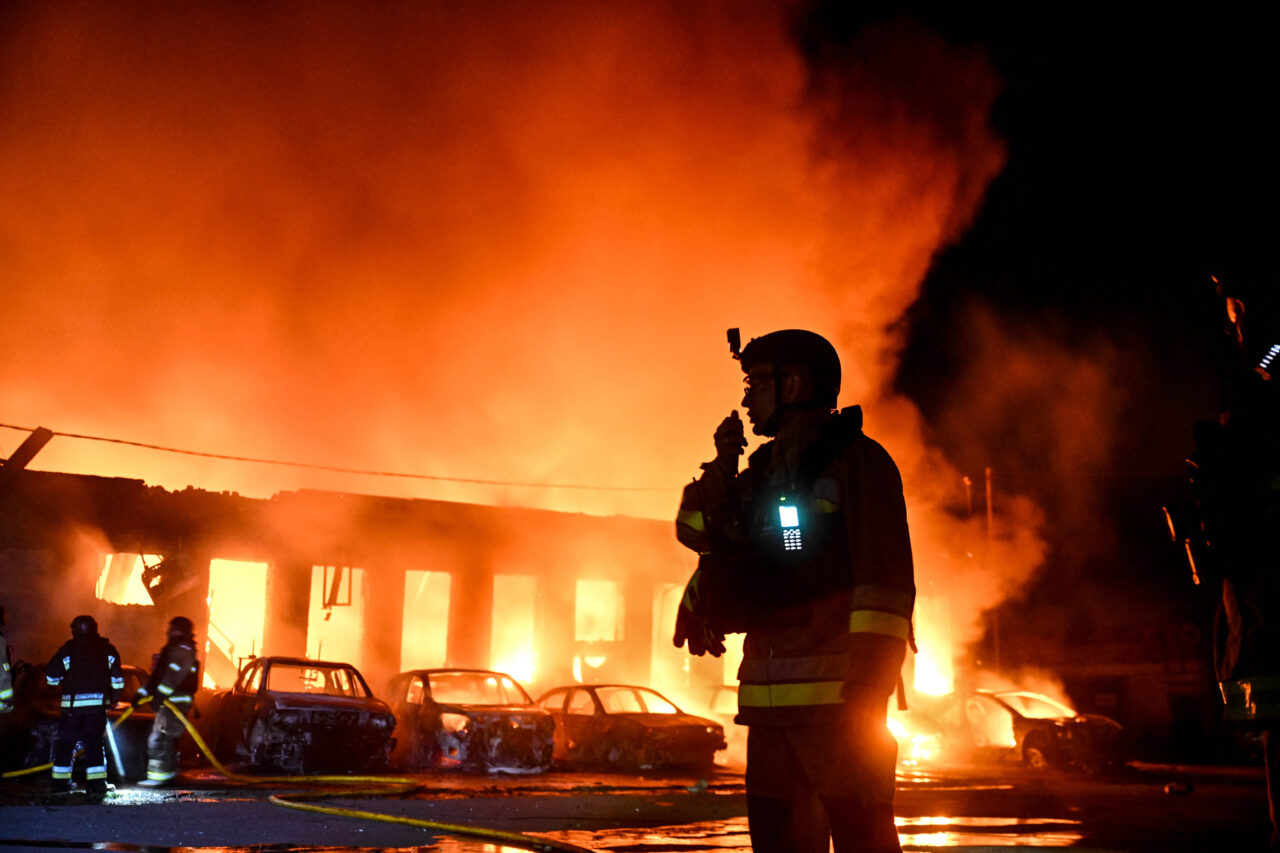 Incendiu în Zaporojie provocat de un atac rusesc cu dronă 