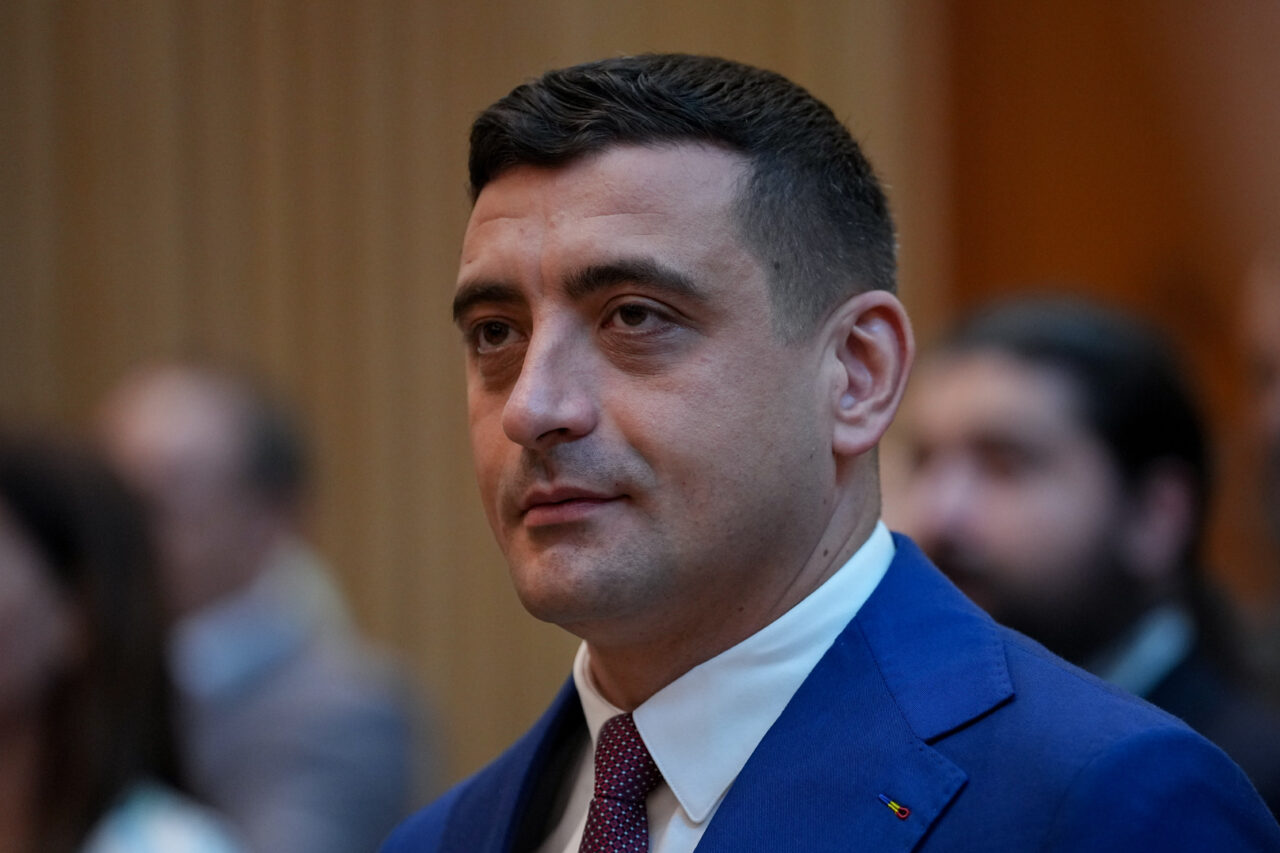 George Simion, președintele reales AUR, iese la atac: „Extremiștii sunteți voi!”. Rezoluție dură adoptată la congresul de la Alba Iulia