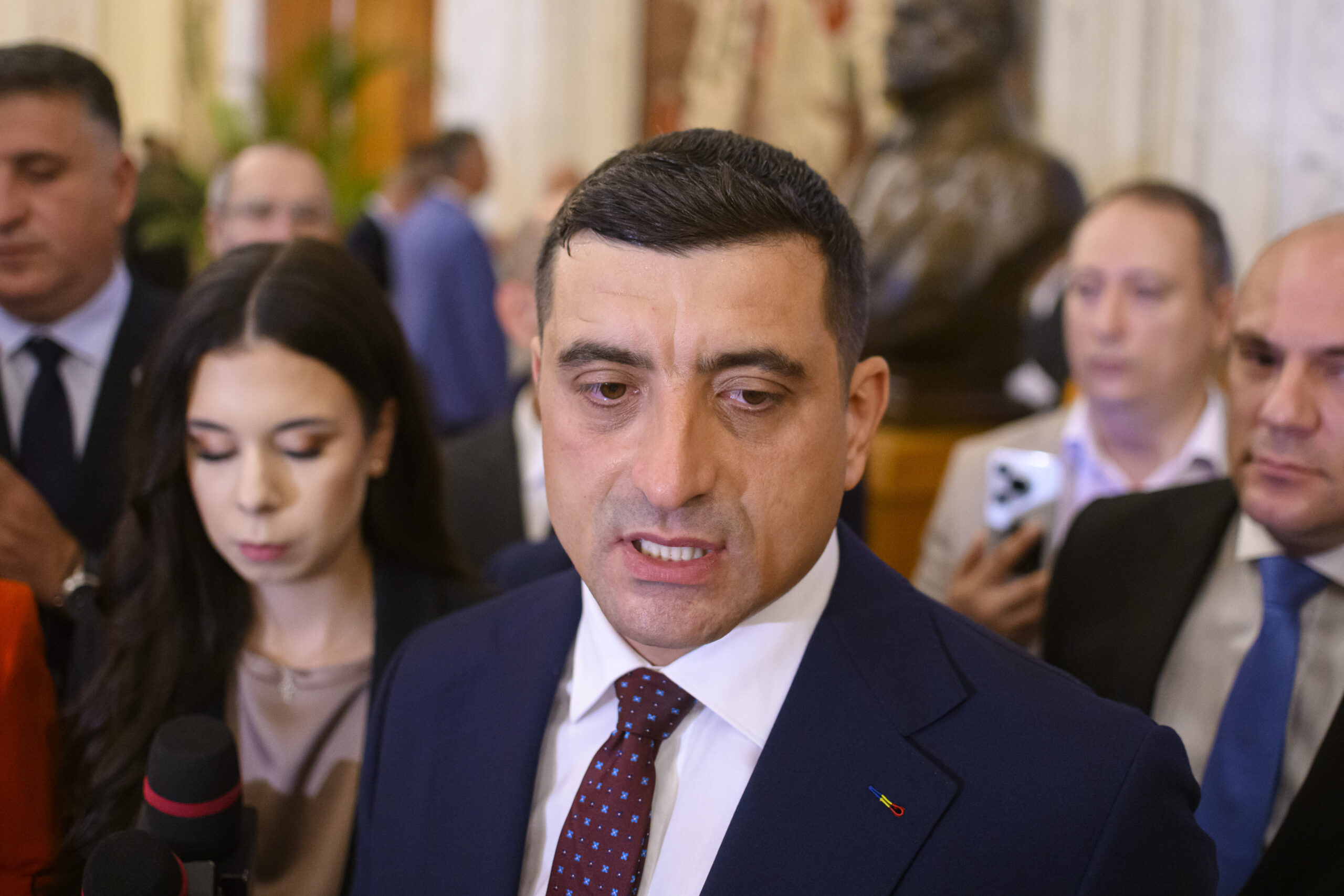 AUR scade sub 40% în sondajul INSCOP
