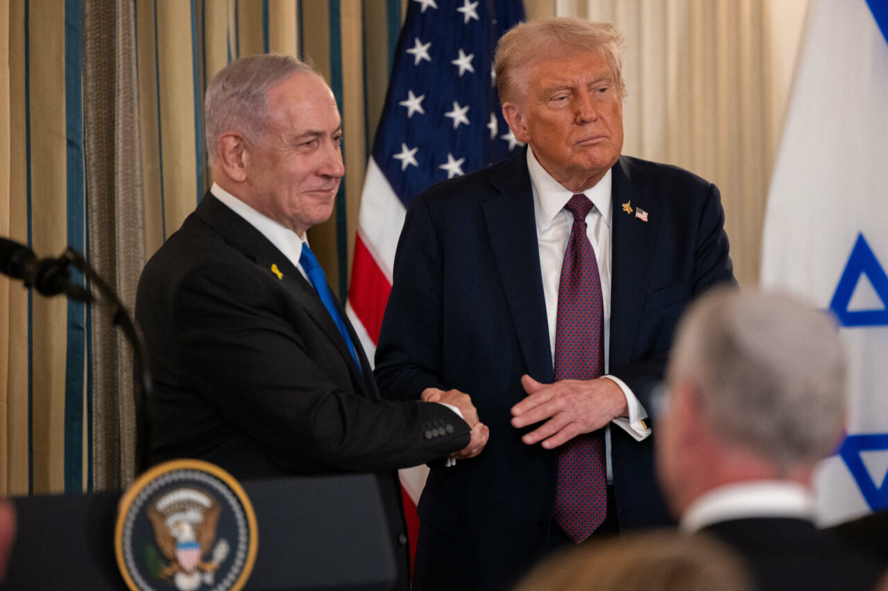 Trump i-a trimis o scrisoare preşedintelui israelian în care îi cere să-l graţieze pe Benjamin Netanyahu. Ce argumente aduce republicanul