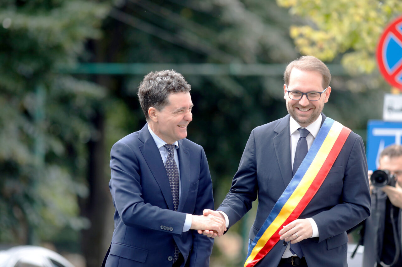 Prima promisiune pe care Nicușor Dan o respectă de când și-a început mandatul. Dominic Fritz devine „român cu acte în regulă”