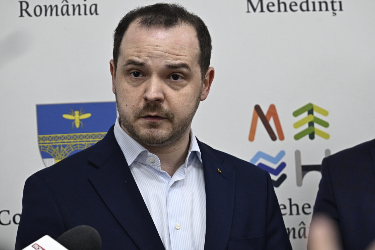 Anunțul lui Alexandru Rogobete, după cazul fetiței de 2 ani: „Am propus ca intervenţiile chirurgicale stomatologice să poată fi desfăşurate şi în spitalele publice”