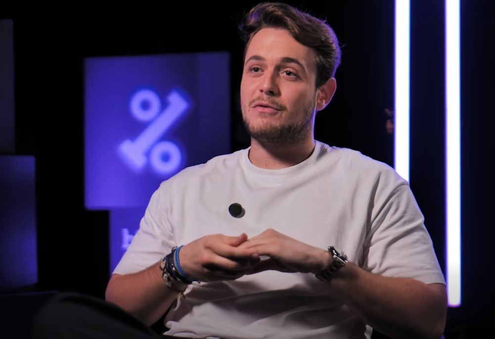 FOTO. Aris Eram își caută IUBITĂ. ”În 2026 vreau să găsesc și eu pe cineva cu care să mă țin în brațe”