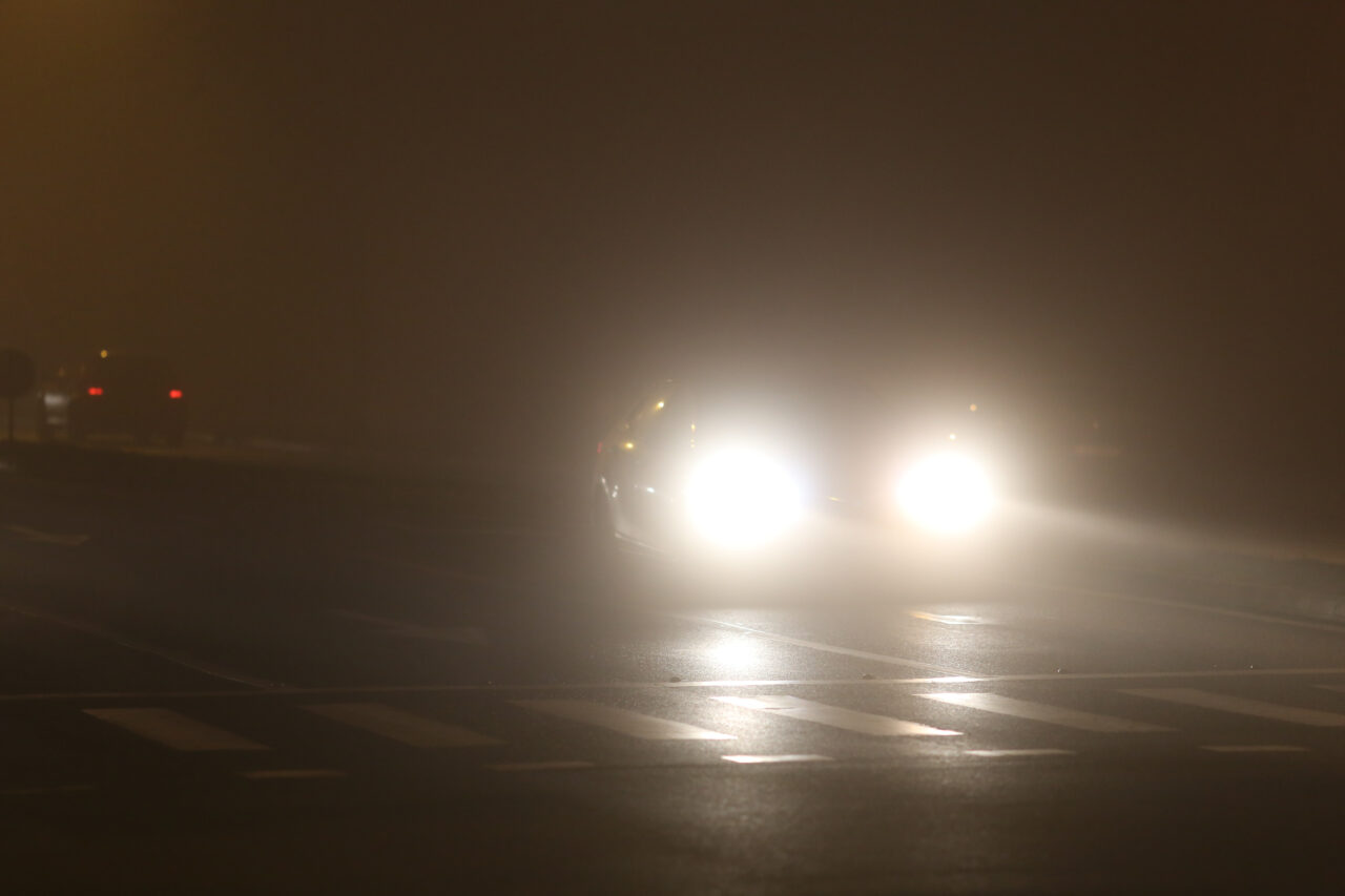 Atenționare pentru șoferi. Vizibilitate redusă în trafic din cauza ceții, în 6 județe din România, marți dimineață