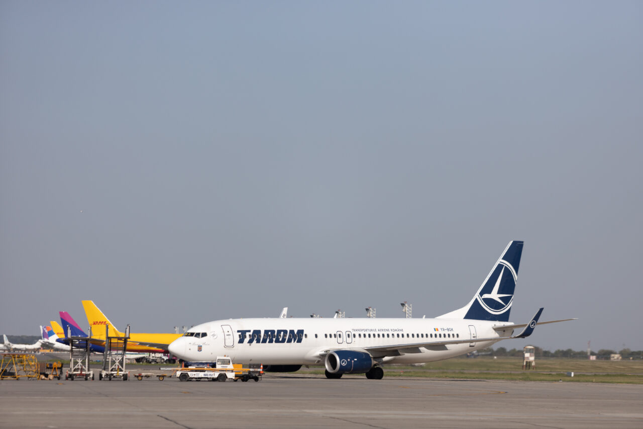 S-a lansat licitația pentru modernizarea Pistei 1 de decolare/aterizare a Aeroportului „Henri Coandă”. Contractul are o valoare de peste 100 mil. euro