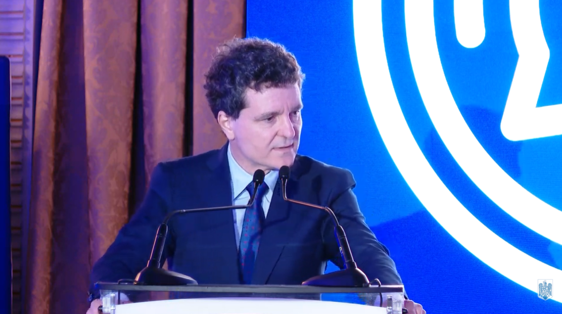 Nicușor Dan s-a trezit „expert” în economie și avertizează EUROPA: „Va pierde lupta cu Statele Unite și va pierde lupta economică cu China”