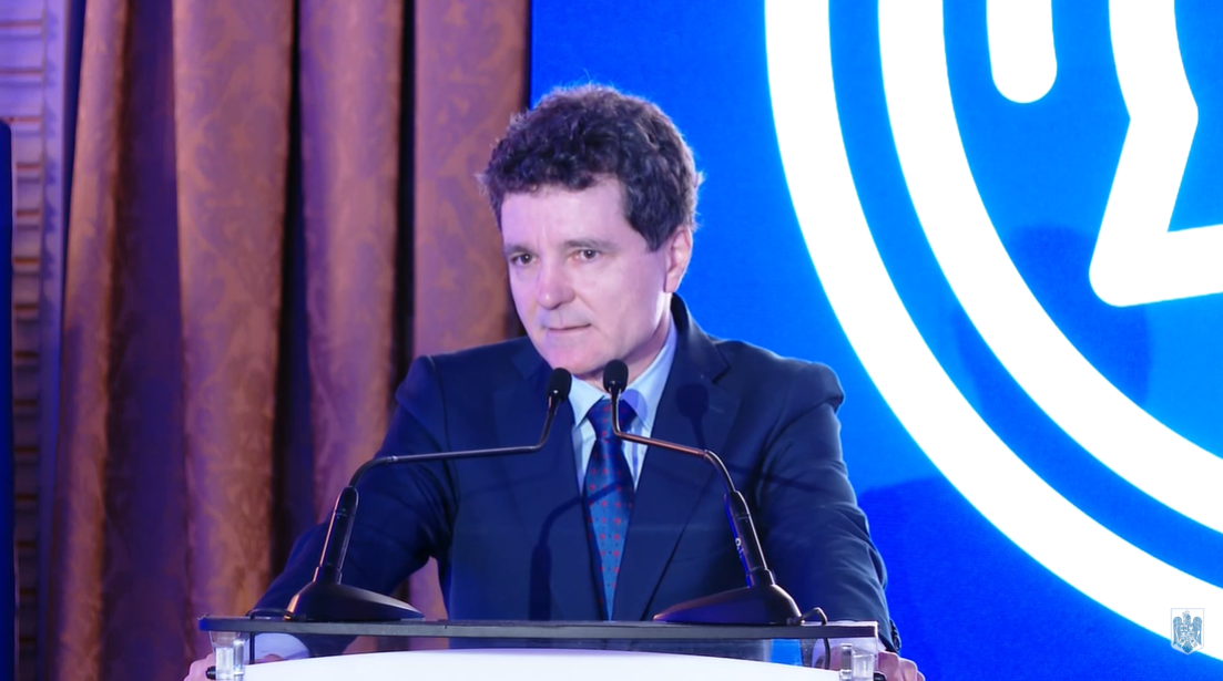 Președintele Nicușor Dan nu susține creșterea salariului minim: „Mărirea poate să scoată o grămada de firme de pe piață”