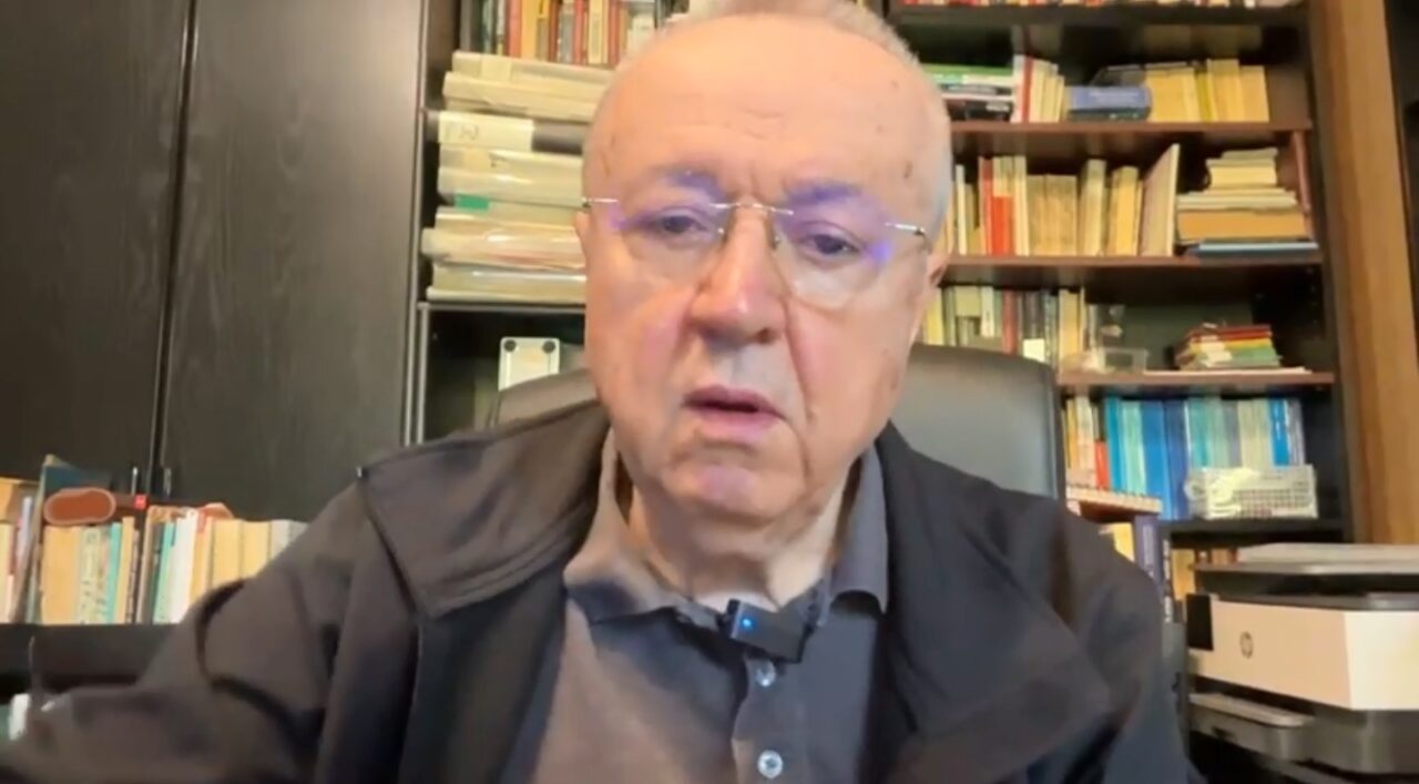 Ion Cristoiu: „Incredibil! Președintele României e folosit de USR pe post de prezervativ electoral”