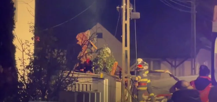 Explozie urmată de incendiu în Dej. Un bărbat a fost găsit mort