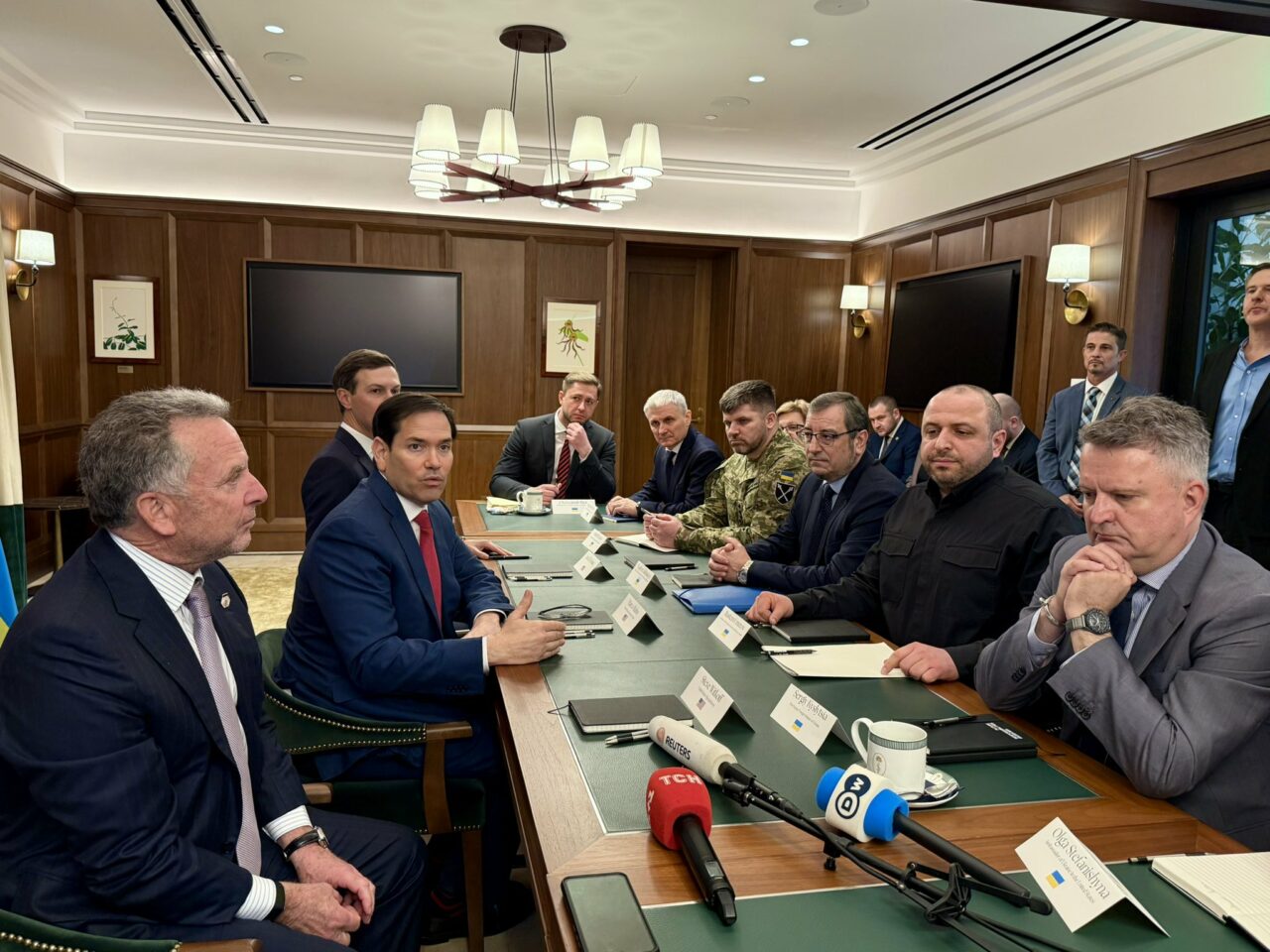 Pace în Ucraina. Dezvăluire WSJ: Pe masa negocierilor din Miami se află calendarul alegerilor din Ucraina și „schimbul de teritorii”