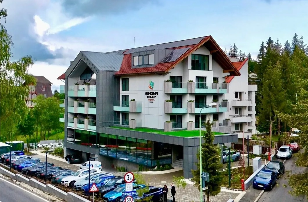 Imagini filmate cu drona de la hotelul Simonei HALEP din Poiana Brașov. Turiștii au fost luați prin surprindere: „Ne-a schimbat ziua!”