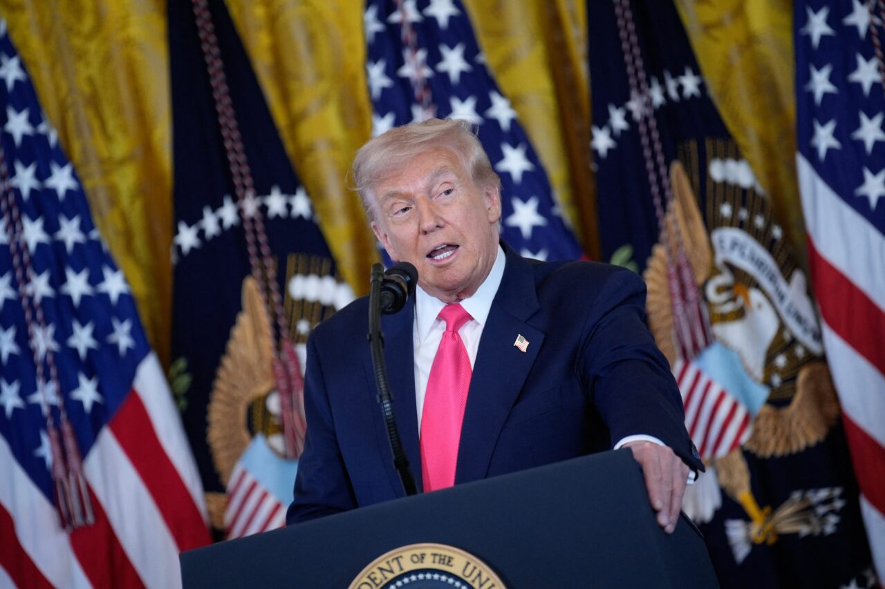 Donald Trump a cumpărat obligațiuni în valoare de cel puțin 82 de milioane de dolari de la sfârșitul lunii august până la începutul lunii octombrie