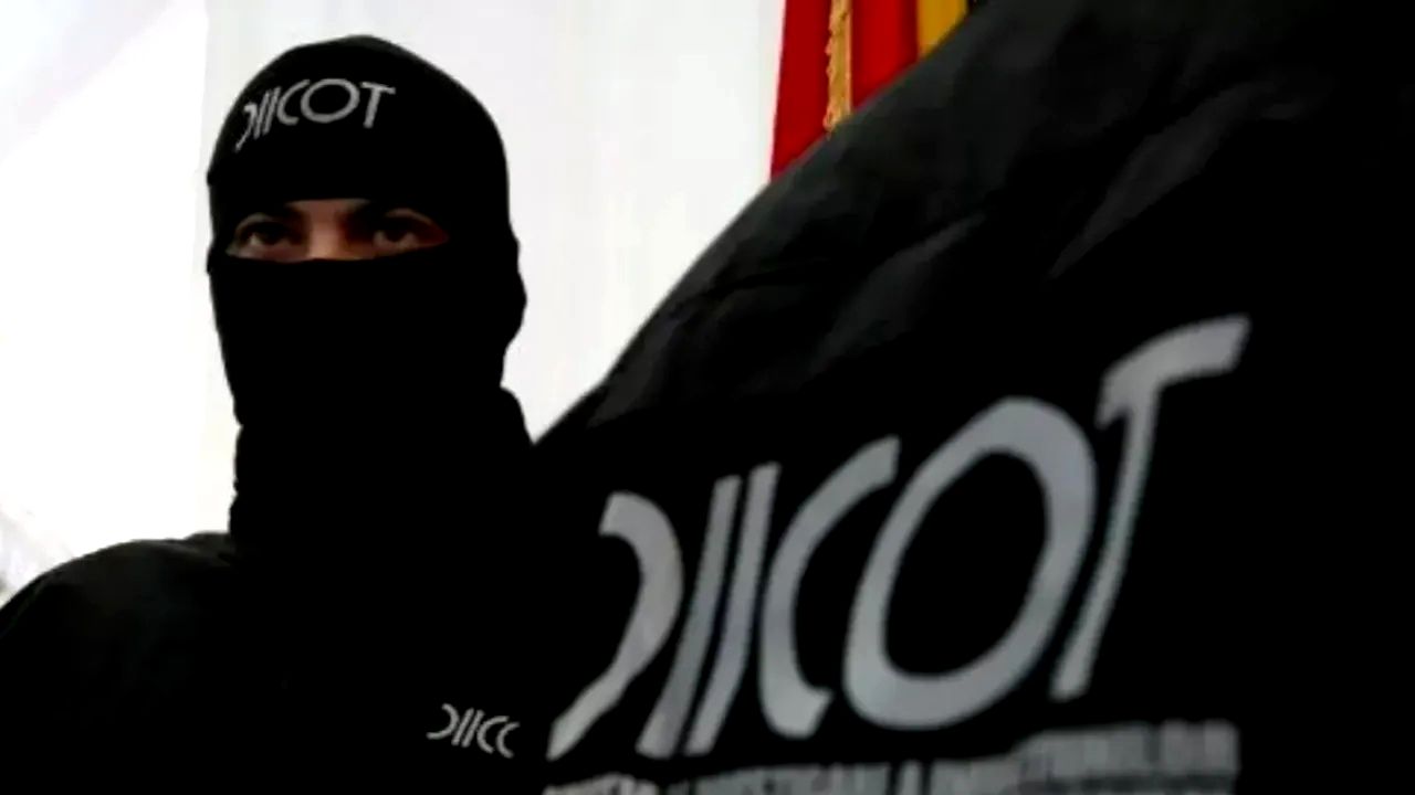 Percheziţii acum la Piteşti. Este vizat un fost angajat al Ministerului Afacerilor Externe