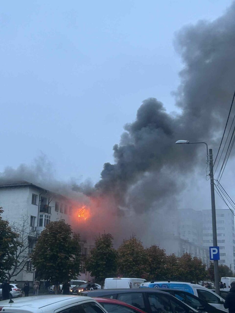 Incendiu puternic într-un bloc din Craiova: 40 de evacuați