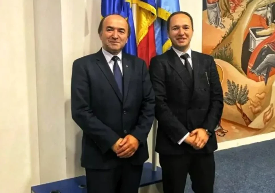 Fiul lui Tudorel Toader, acuzat de șantaj și hărțuire sexuală. Fostul ministru al Justiției: „E josnic să loveşti într-un om atacându-i copilul”