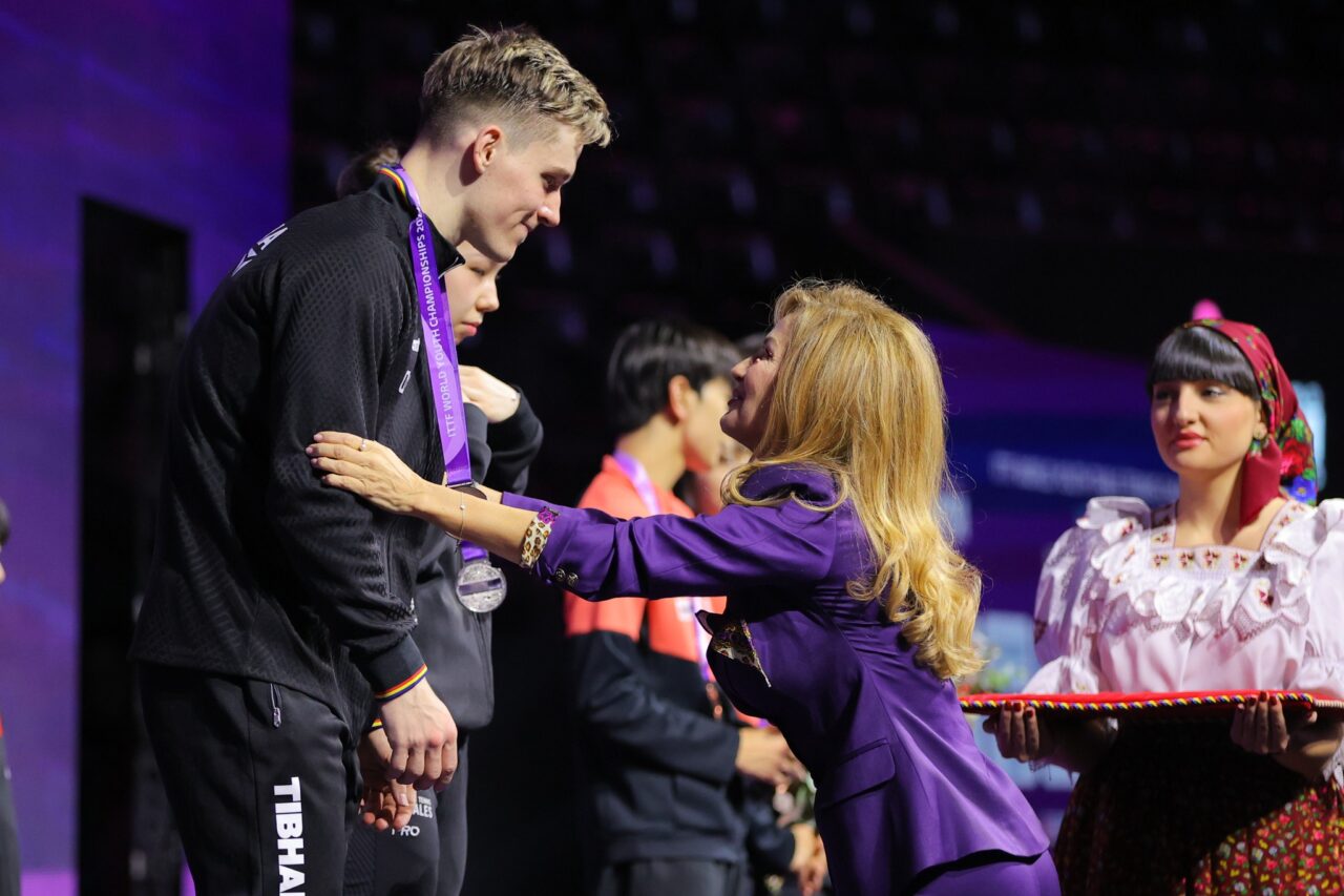 Iulian Chiriță a CÂȘTIGAT argint și bronz la Mondialele de juniori de tenis de masă