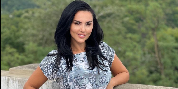 FOTO. Lavinia Pîrva, din nou pe băncile școlii. La ce FACULTATE s-a înscris