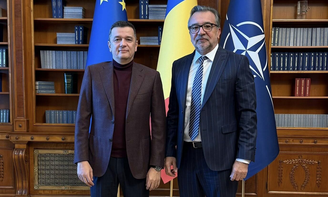 Lucian Romașcanu, prima misiune oficială în România