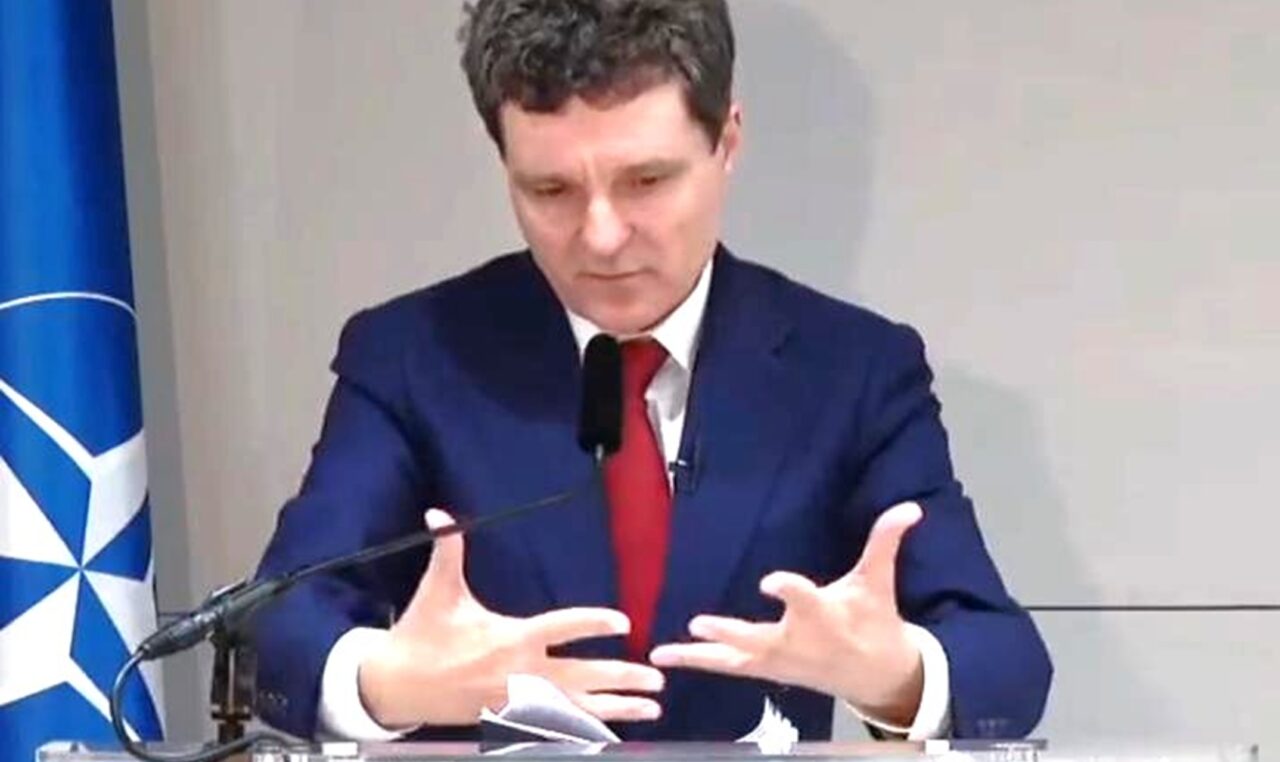 Nicușor Dan sfidează logica. Susține că informațiile ce validează anularea alegerilor au apărut abia după an