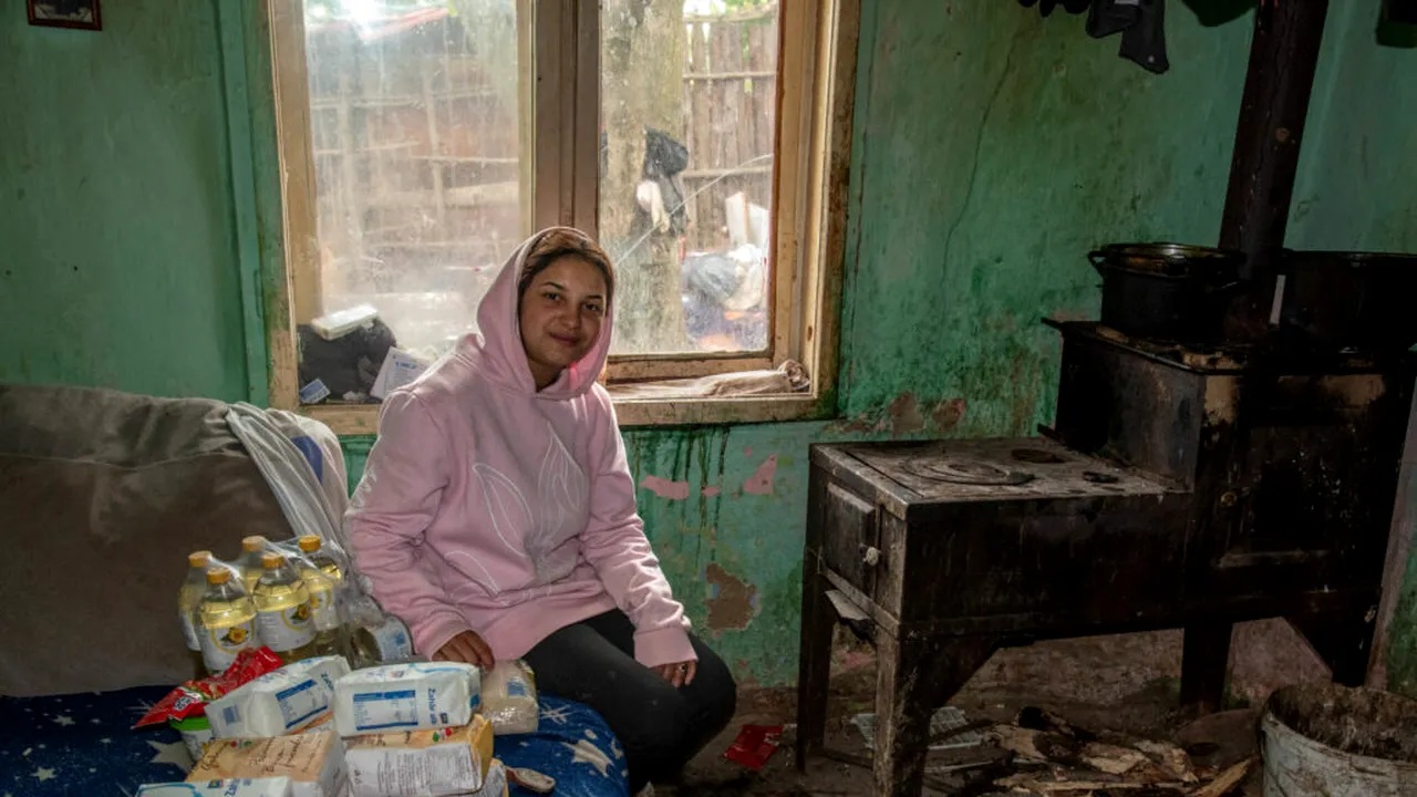 Povestea olandezului care încă din anii ’90 luptă de unul singur împotriva sărăciei din România. „Este pasiunea mea să-i ajut”