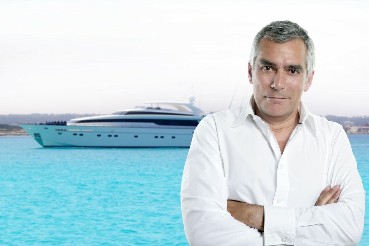 Povestea milionarului care s-a plictisit de LUX după ce și-a vândut afacerea cu 532.000.000 $: „Nu pot trăi doar stând pe o plajă. E plictisitor”