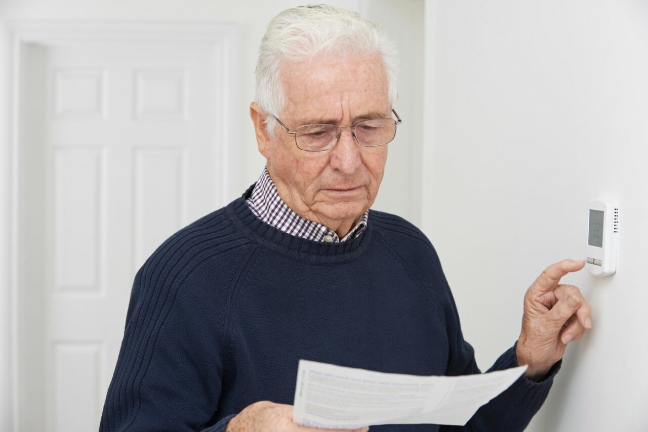 Cum reduci FACTURA la căldură iarna și să menții temperatura constantă în locuință. De ce nu e bine să închizi centrala când ești plecat de acasă
