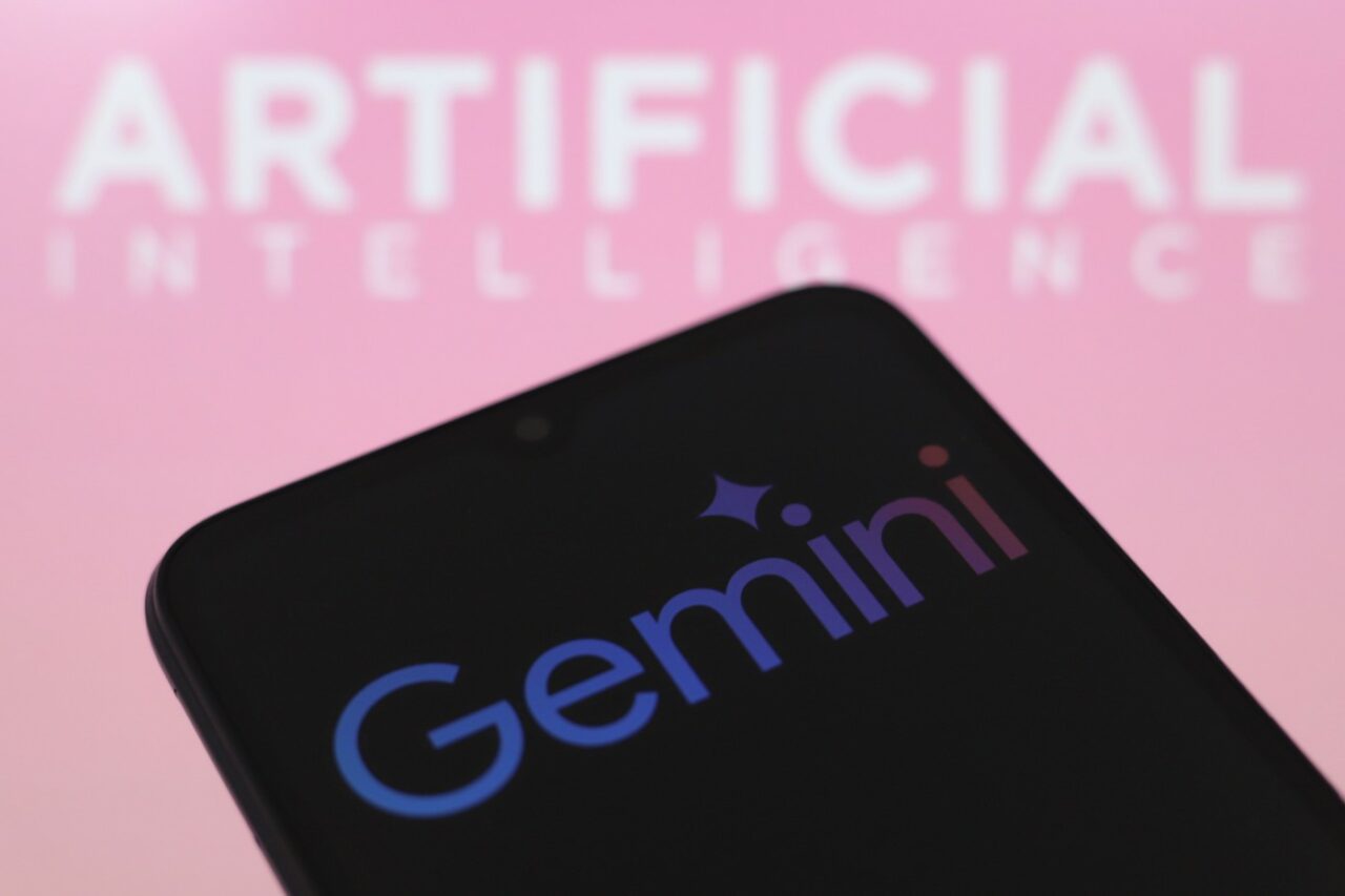 Google a lansat Gemini 3 Pro și este complet gratuit. Un singur detaliu ridică, însă, semne de întrebare pentru utilizatori