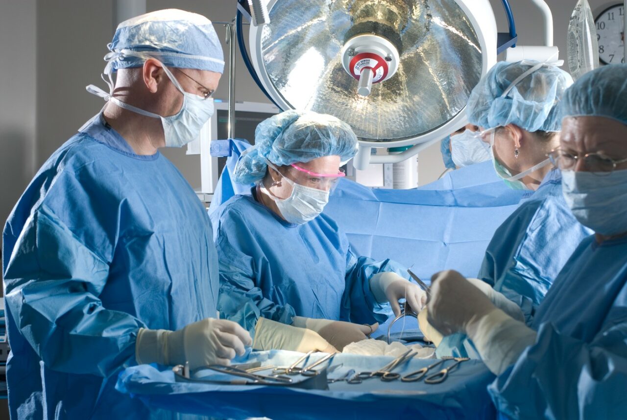 Diferențele majore dintre sistemul MEDICAL suedez în comparație cu cel românesc. Medic cardiolog: „Oamenii sfințesc locurile și profesiile”