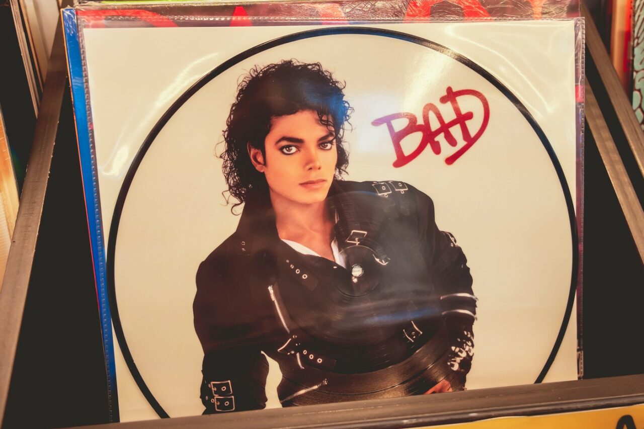 Război total pentru moștenirea lui Michael Jackson: Paris îi acuză pe manageri de malpraxis financiar