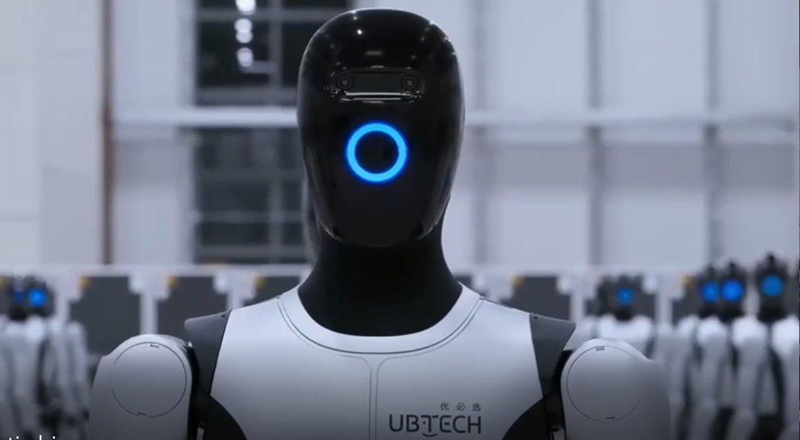 China a lansat prima „armată de roboți umanoizi industriali”. Producția în masă a început mai devreme decât s-a promis