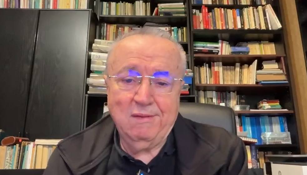 Ion Cristou: Carmen Uscatu versus Oana Gheorghiu: Nu e o simplă păruială, e ditamai războiul în lumea TeFeLiștilor