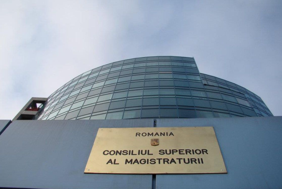CSM consultă magistrații pe legea pensiilor de serviciu. Adunări generale convocate de urgență