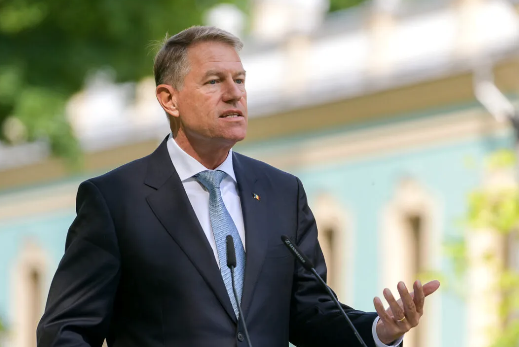 Tribunalul Sibiu a respins cererea ANAF de instituire a sechestrului asupra bunurilor familiei Iohannis