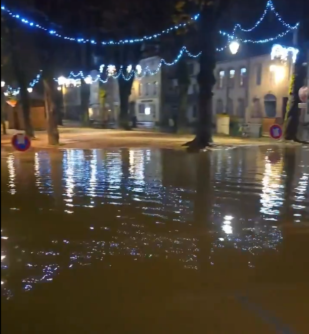 Estul Franței a fost lovit de inundații. „Echivalentul a 18 zile de ploaie a căzut în doar câteva ore“, spun meteorologii