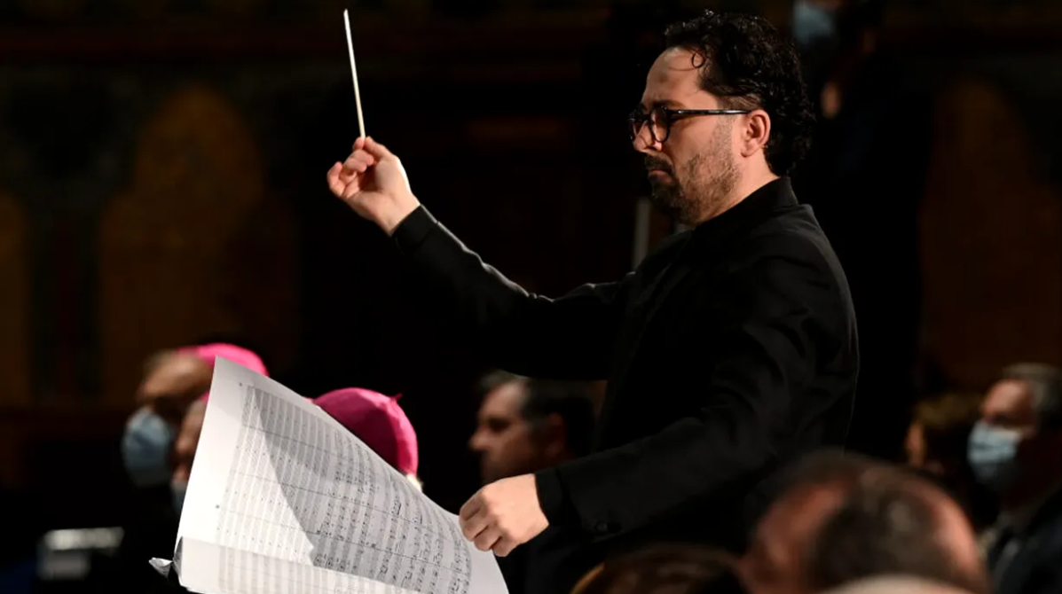 „Crăciunul Dirijorului cu Daniel Jinga”, un concert-spectacol la Sala Palatului, pe 20 decembrie 2025